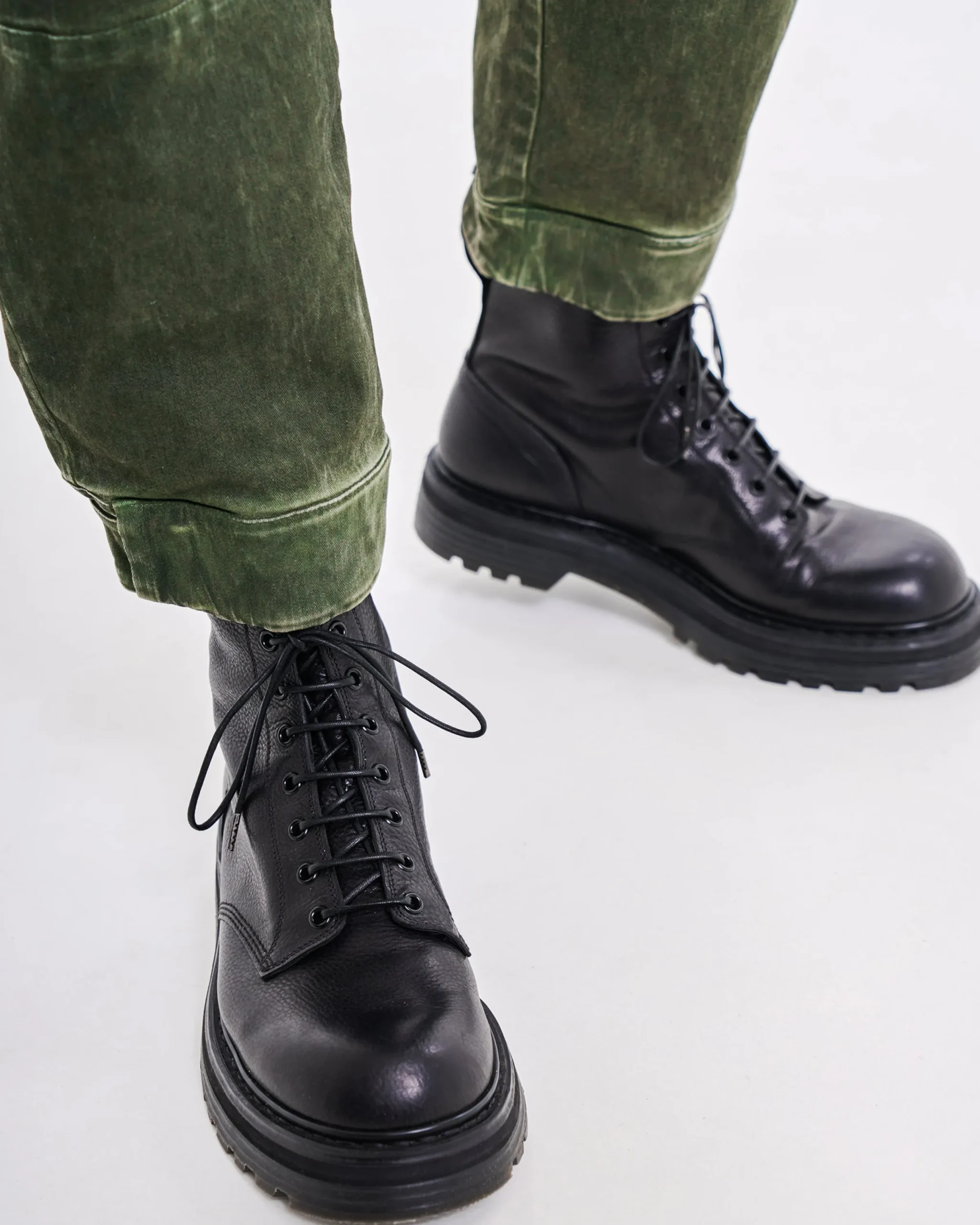 Uomo Premiata Combat boot in vitello volanato nero
